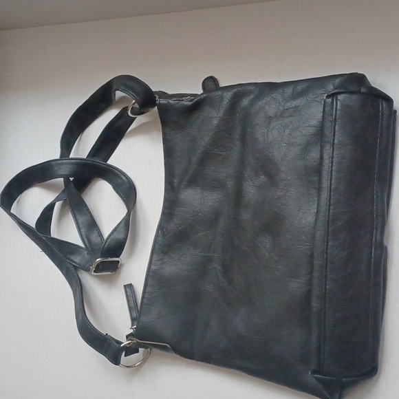 4/$30 Black Crossbody Purse - Medium Size - Picture 2 of 10
